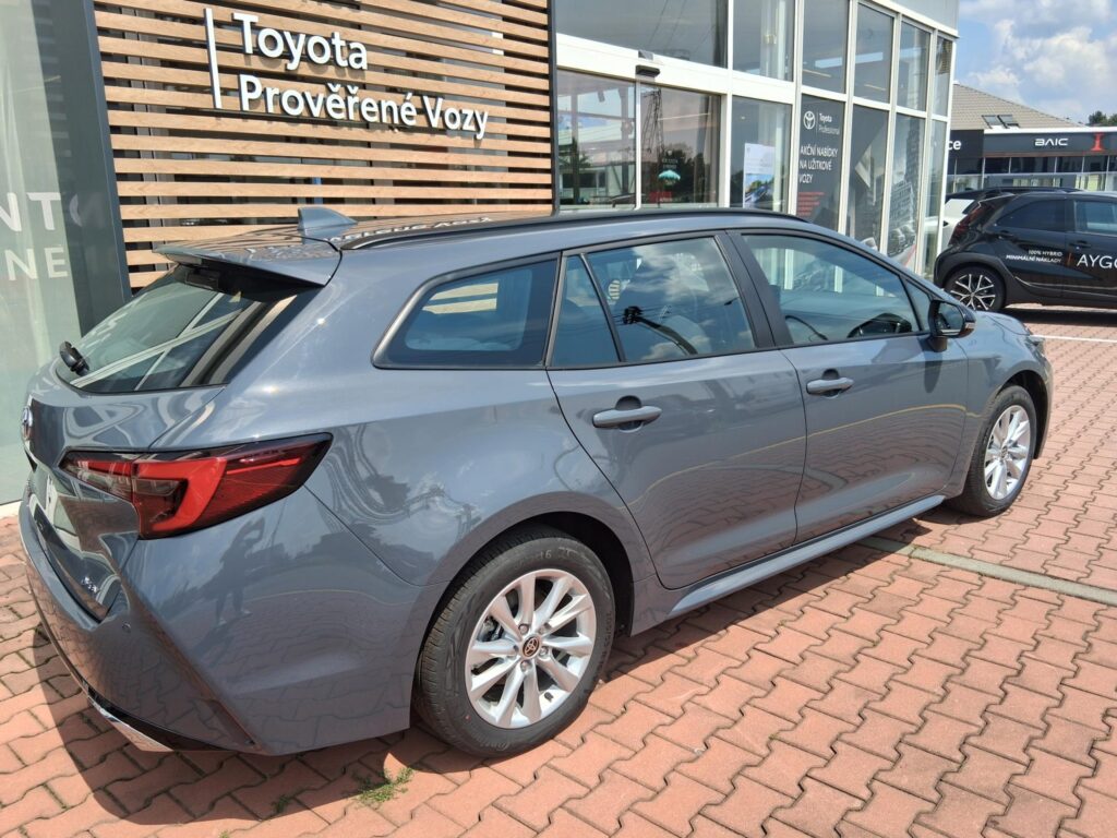 Toyota Corolla  1,8 HEV COMFORT TECH