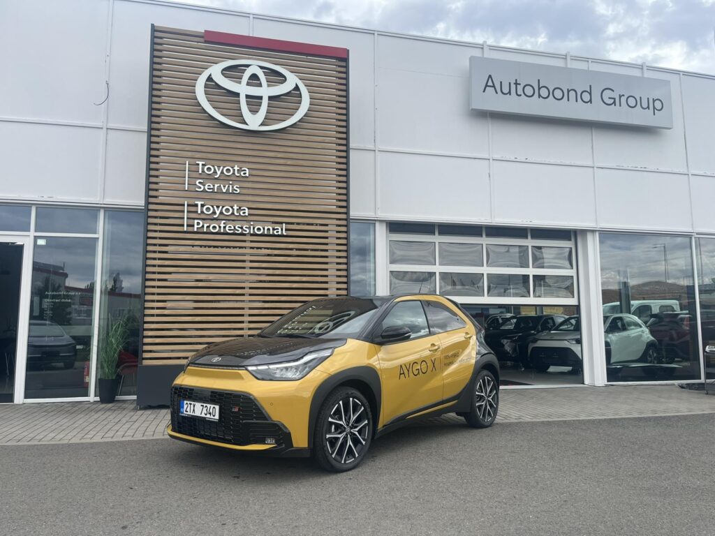 Toyota Aygo X  1,5 HEV 116k GR Sport