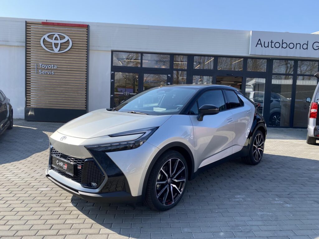 Toyota C-HR  2.0 PHEV GR Sport Dynamic + zimní pneu