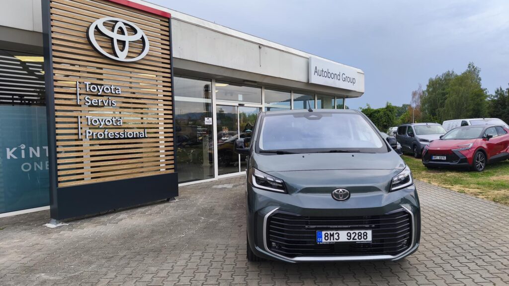 Toyota Proace Verso  2.2 8AT FAMILY WEBASTO EXECUTIVE