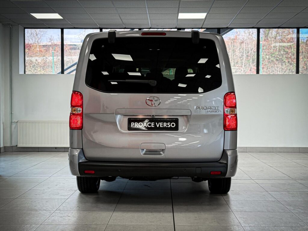 Toyota ProAce  2.2L Diesel , 8 st. Family