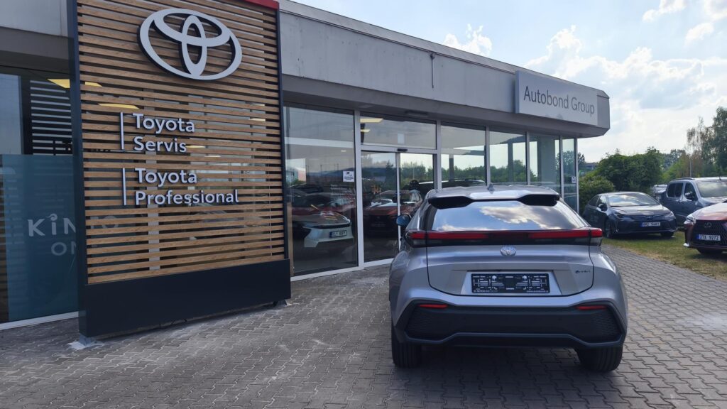Toyota C-HR  2.0L PHEV (2x4) STYLE