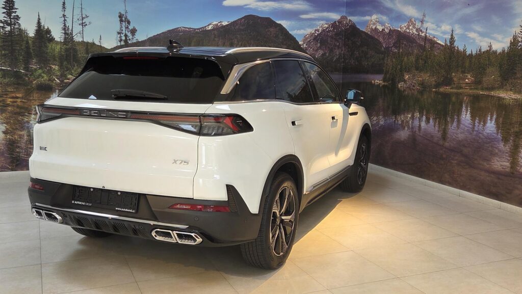 BAIC X7  1.5T 130kW 7DCT 4x2 ALL IN