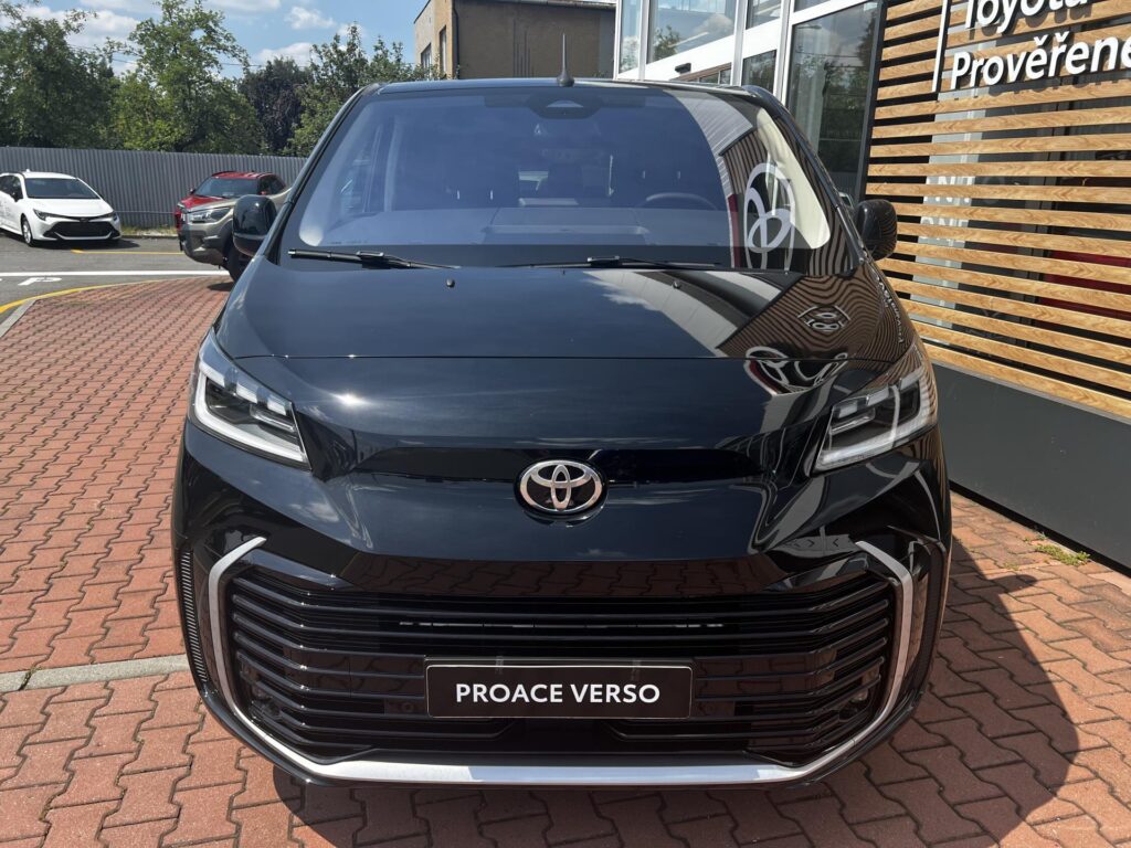 Toyota Proace Verso  2,2D 8AT 180K VIP 7 MÍST