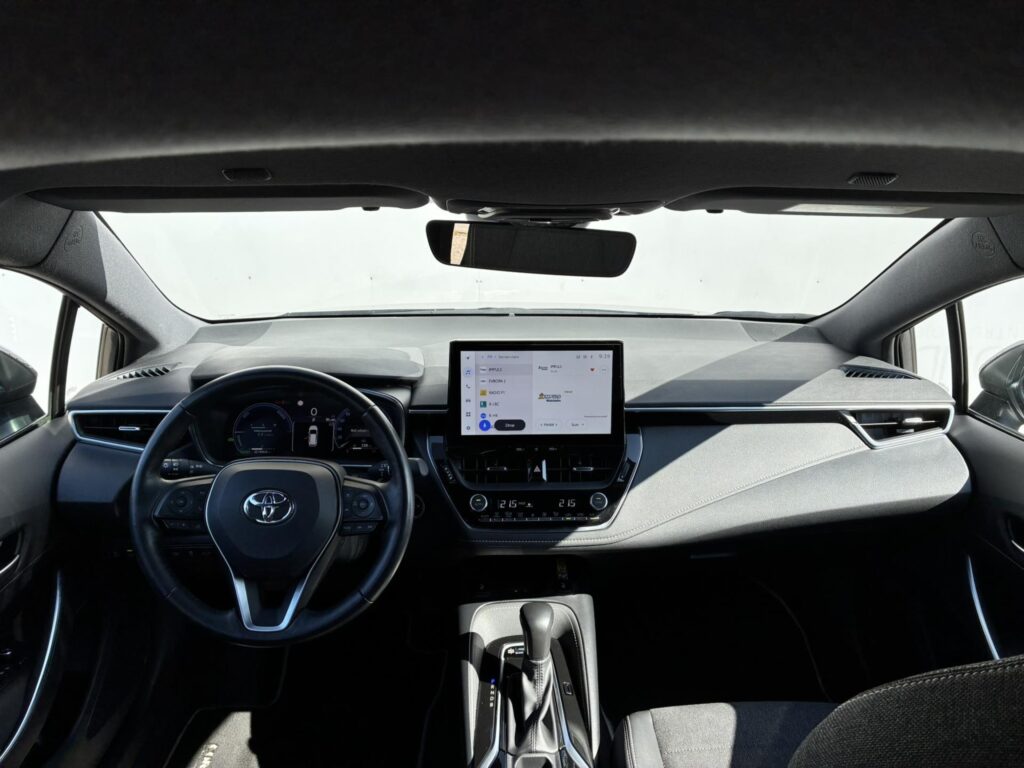 Toyota Corolla  1.8 HSD 140k e-CVT Style Tažné