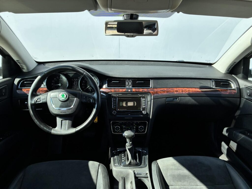 Škoda Superb  2.0 TDI 4x4 DSG / 103 kW Exclusive