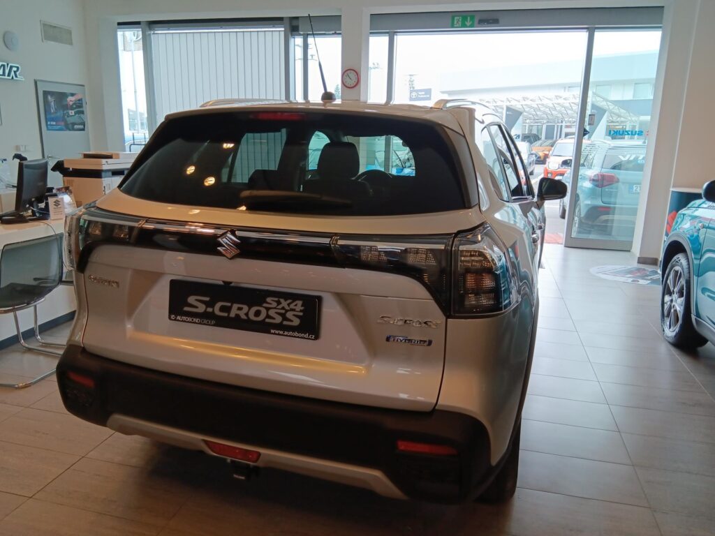 Suzuki S-Cross  PREMIUM 1.4 HYBRID M/T 4x4