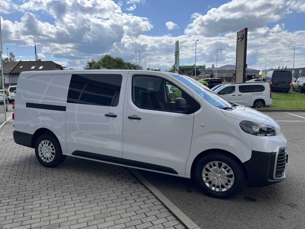 Toyota ProAce  2.2 D-4D 150k 6M/T Crew CAB 6 míst
