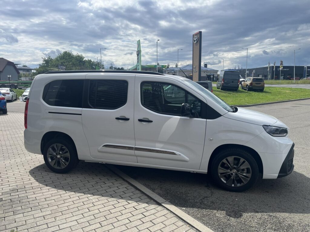 Toyota Proace City Verso  1,5 D 130 8AT tažné, zimní kola