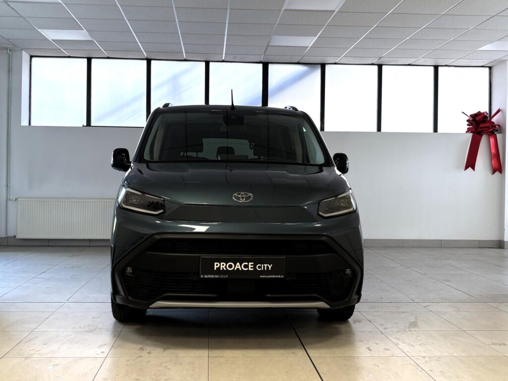 Toyota ProAce  Full Electric, Family, 4x2 E-Toggle