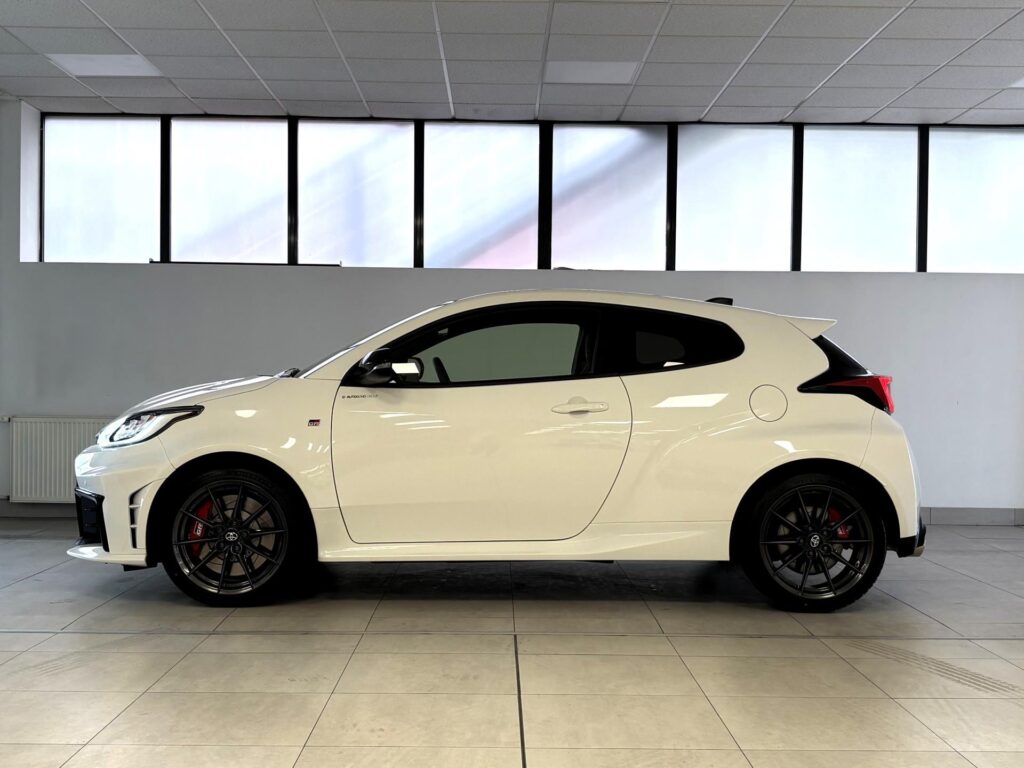Toyota GR Yaris  1.6L 8AT 4X4 + Paket VIP