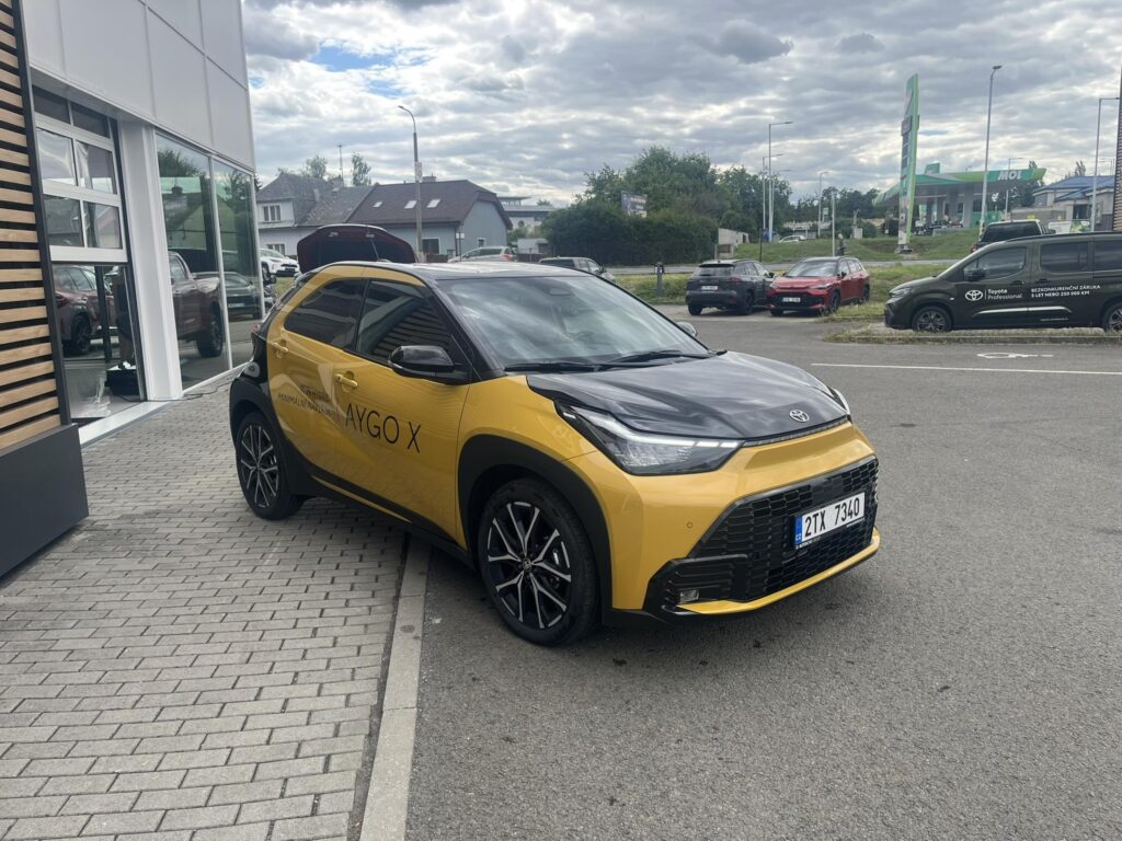 Toyota Aygo X  1,5 HEV 116k GR Sport