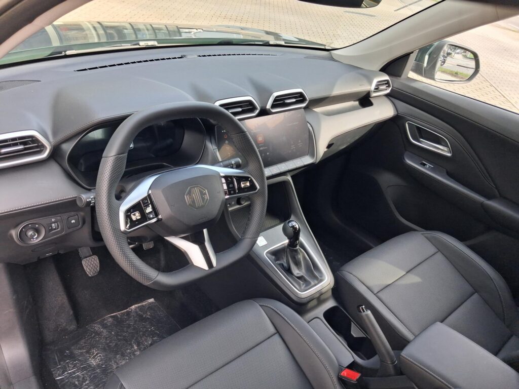 MG ZS  ELEGANCE 1.5 85kW 5MT 4x2