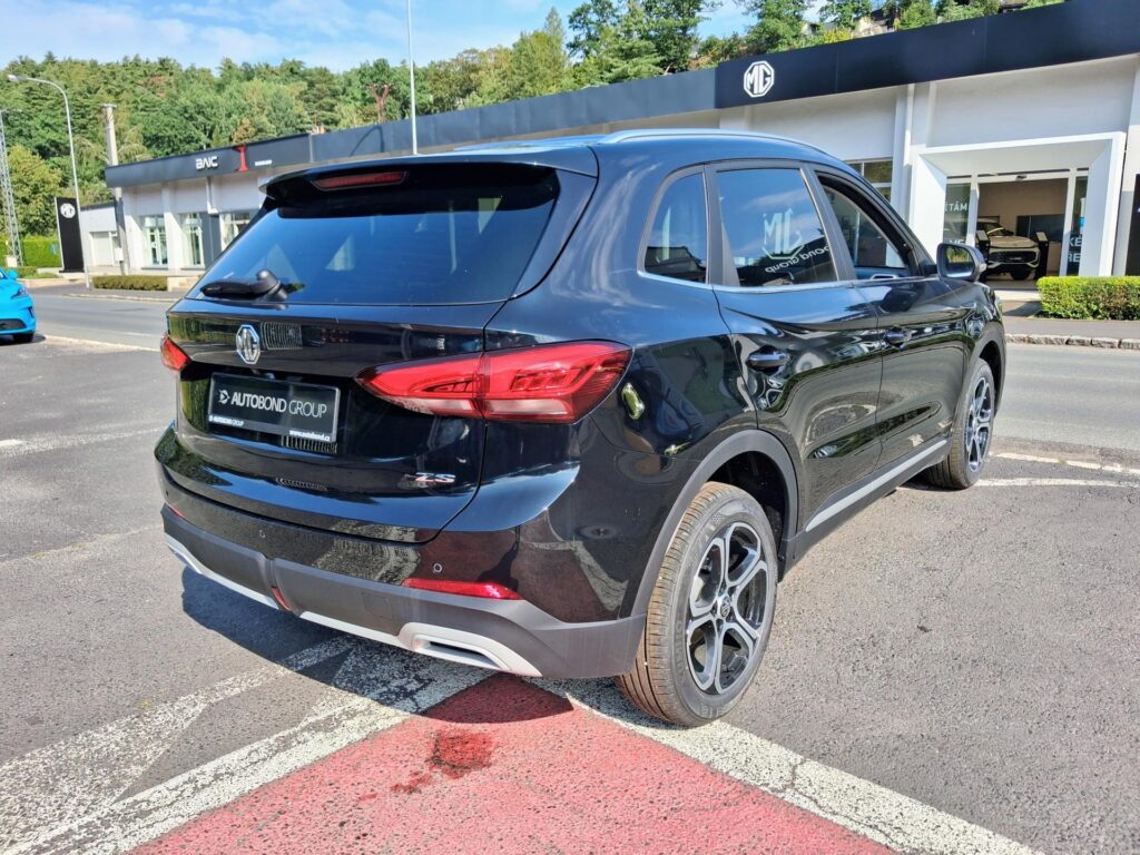 MG ZS  ELEGANCE 1.5 85kW 4×2 5MT
