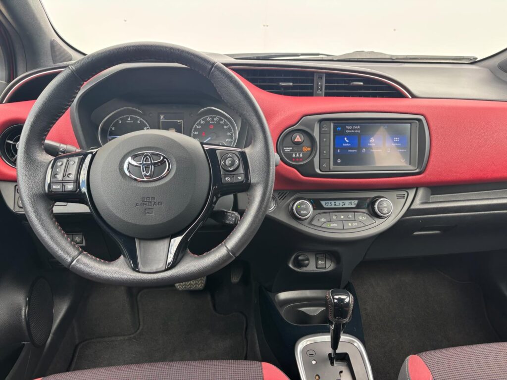 Toyota Yaris  1.5 VVT-i Selection Smart AT