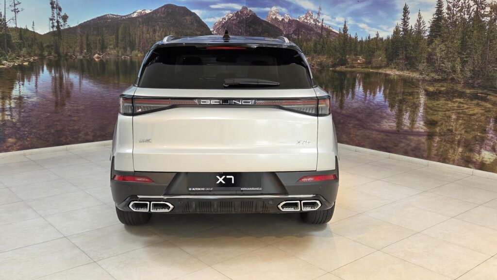 BAIC X7  1.5T 130kW 7DCT 4x2 ALL IN MY25