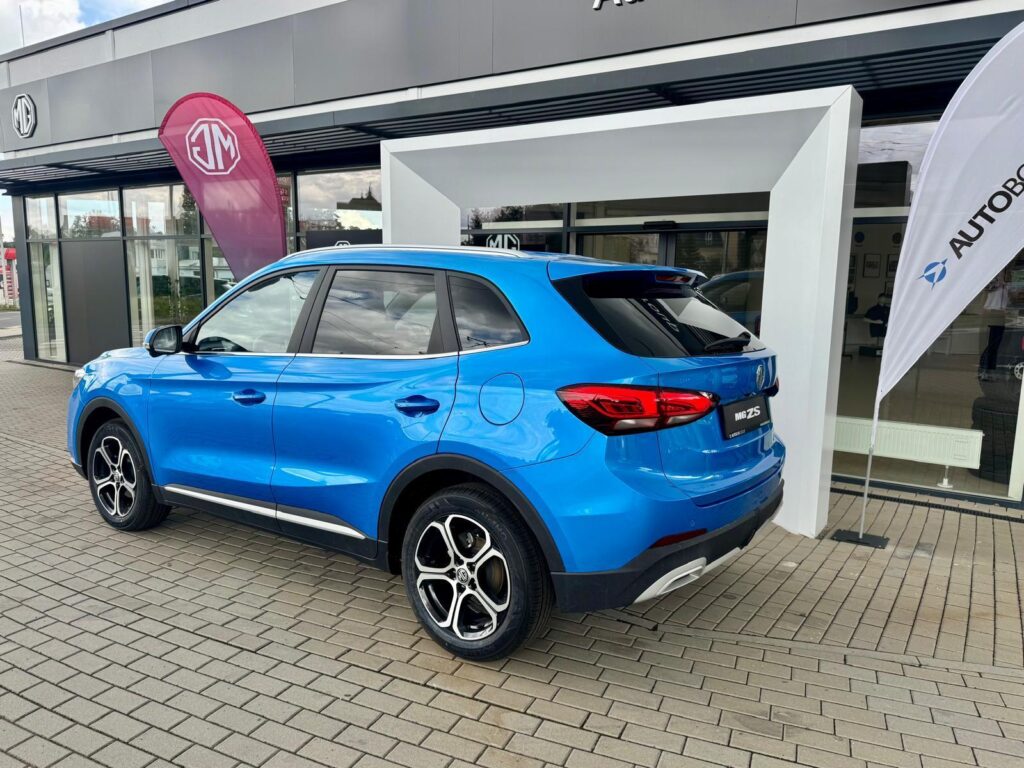MG ZS  ELEGANCE 1.5 85kW 5MT 4x2