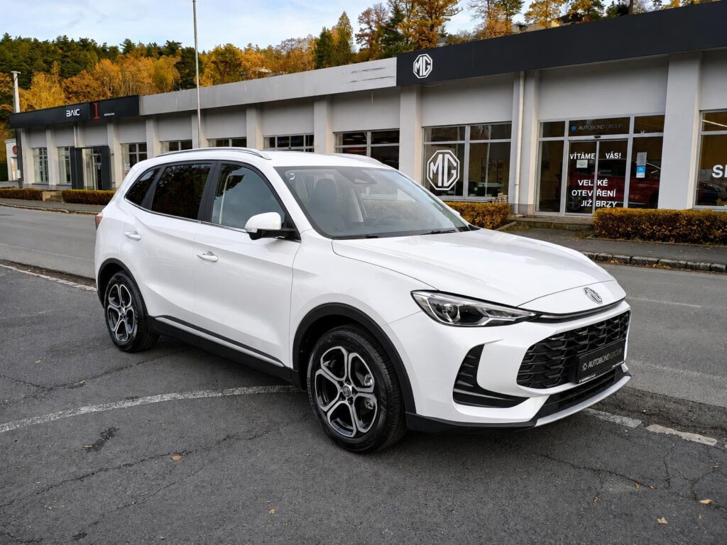 MG ZS  ELEGANCE 1.5 85kW 4×2 5MT