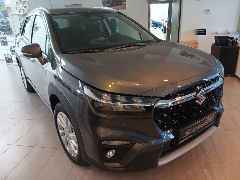 Suzuki S-Cross  PREMIUM 1.4 HYBRID M/T 4x2