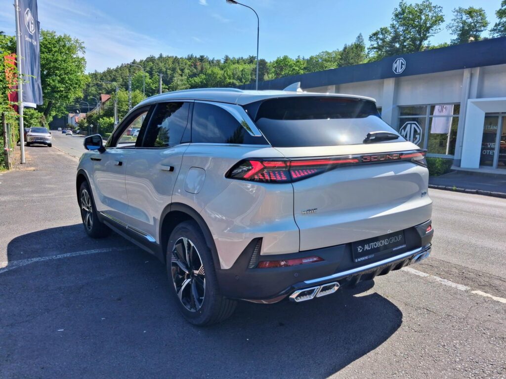 BAIC X7  ALL IN 1.5T 130kW 4×2 7DCT