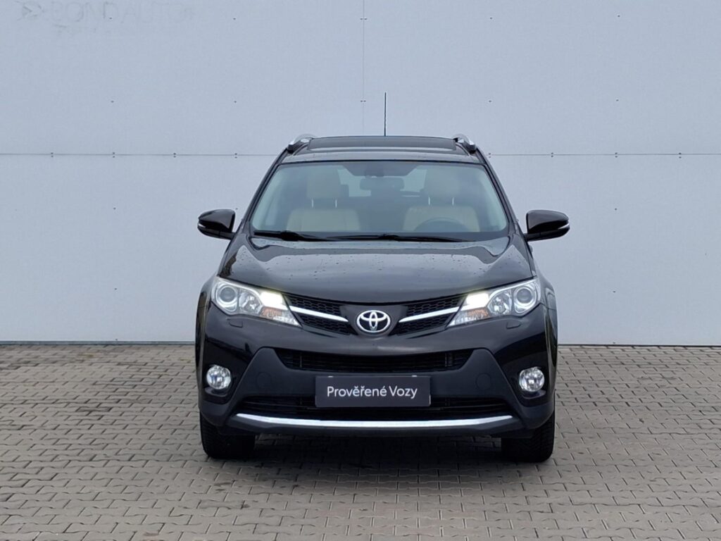 Toyota RAV4  2.2 D-4D Premium 4x4 AT