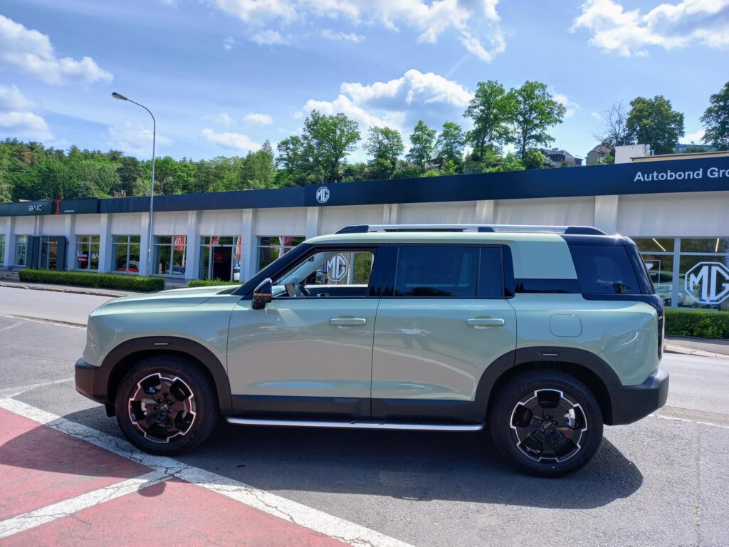 BAIC BJ30  ALL IN 1.5T 298kW HEV 4x4