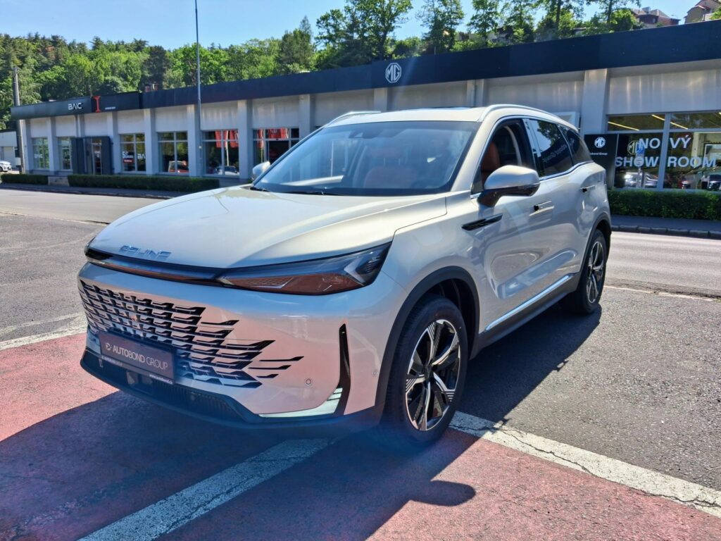 BAIC X7  ALL IN 1.5T 130kW 4×2 7DCT