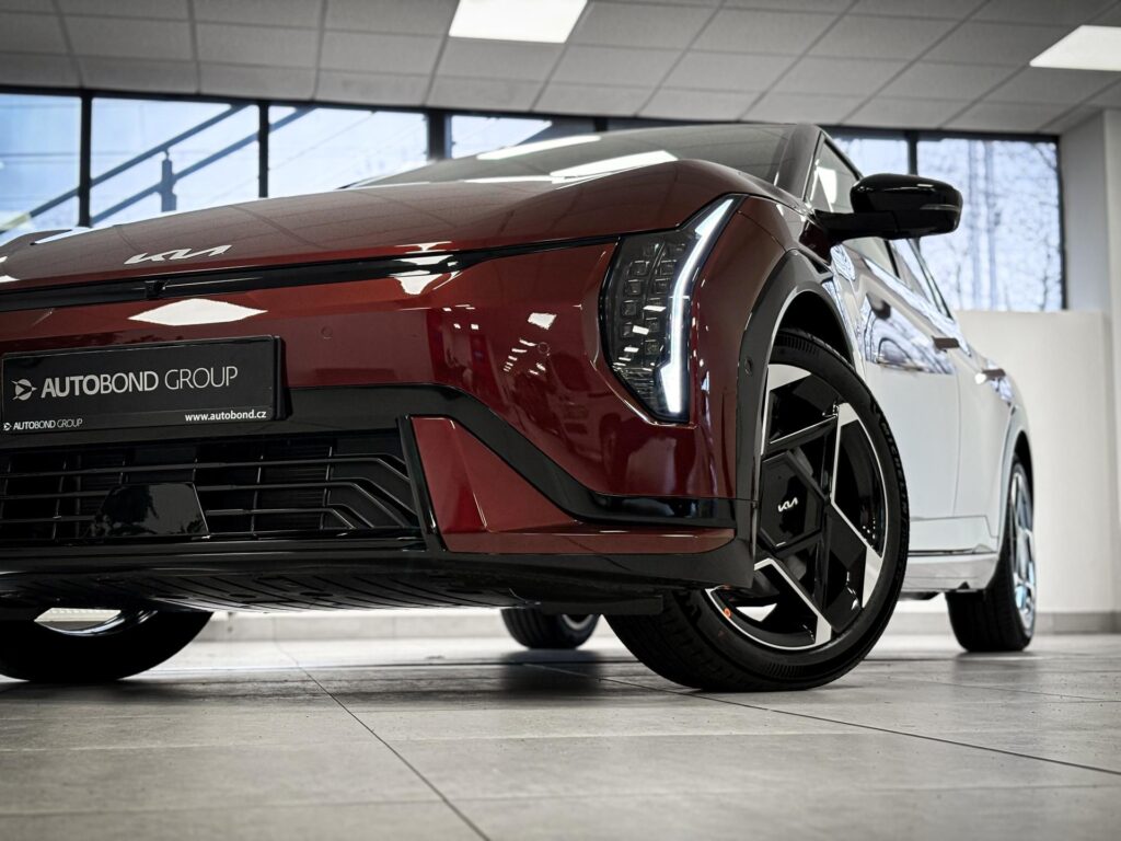 KIA EV4  GT LINE 81,4kWh+TECH+V2L