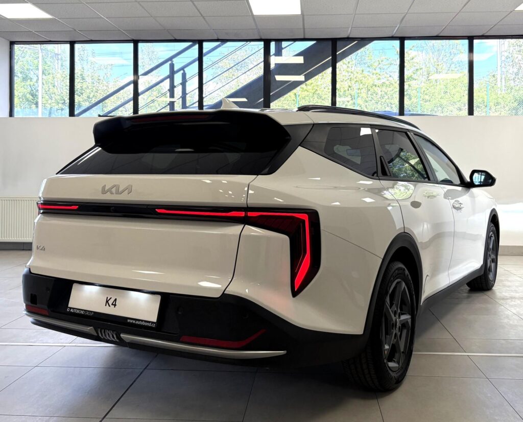 KIA K4  1,6 T-GDi GPF 7DCT EXCLUSIVE 110 KW (2026)