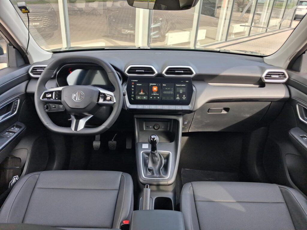 MG ZS  ELEGANCE 1.5 85kW 5MT 4x2