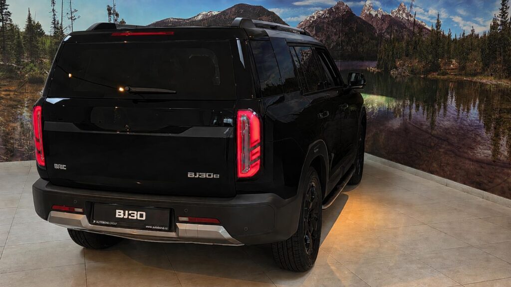 BAIC BJ30  HEV 1.5T 209kW 2DHT 4x4 ALL IN MY25