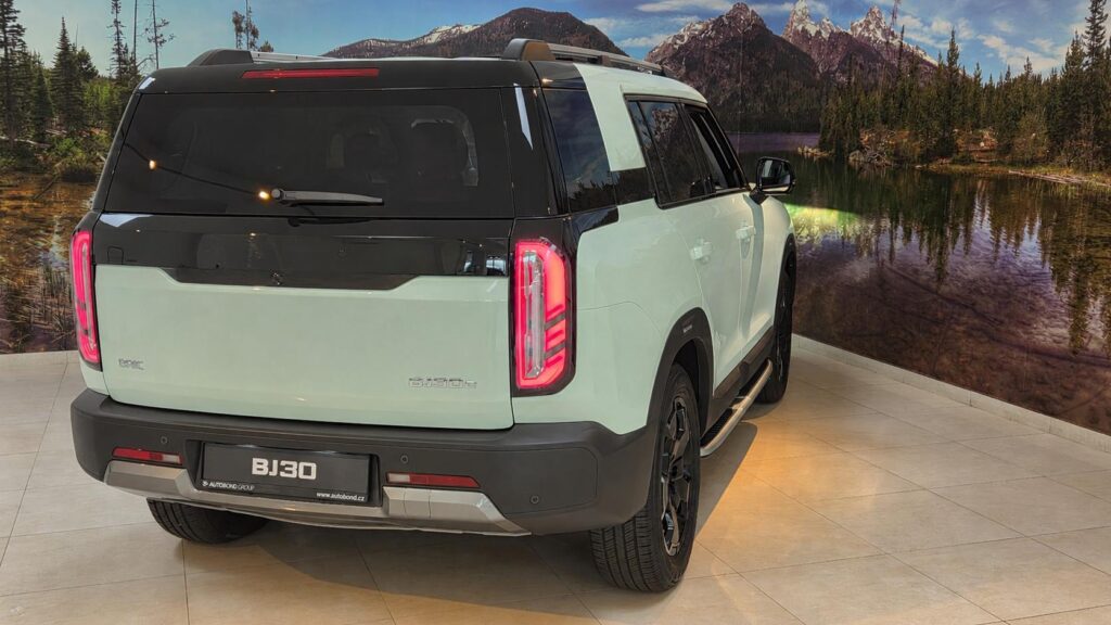 BAIC BJ30  HEV 1.5T 209kW 2DHT 4x4 ALL IN