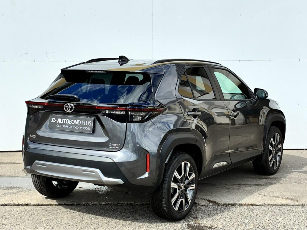 Toyota Yaris Cross  1.5 HSD 130k e-CVT AWD Executive