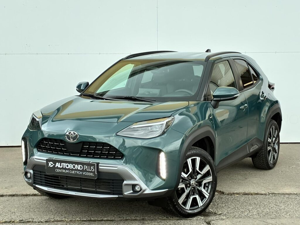 Toyota Yaris Cross  1.5 HSD 130k e-CVT AWD Executive