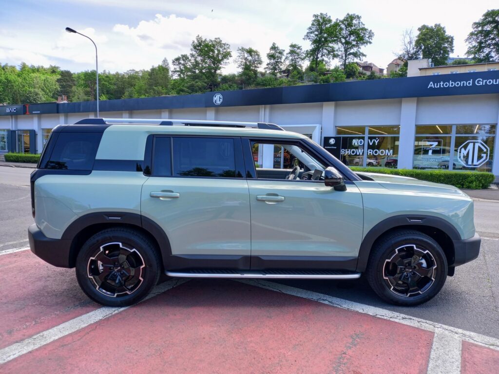 BAIC BJ30  ALL IN 1.5T 298kW HEV 4x4