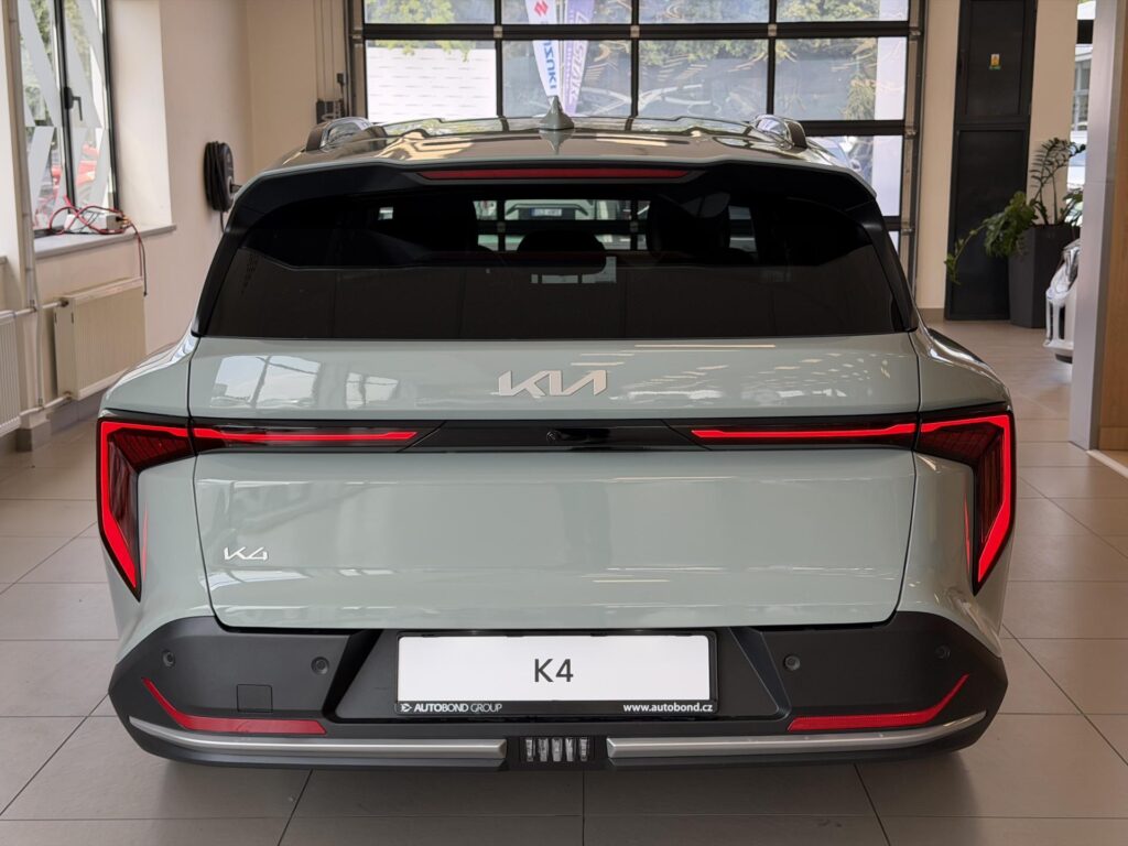 KIA K4  1,6 T-GDi 110kW 7DCT EXCLUSIVE