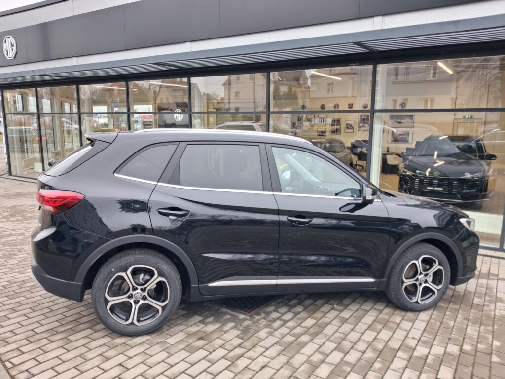 MG ZS  ELEGANCE 1.5 85kW 5MT 4x2