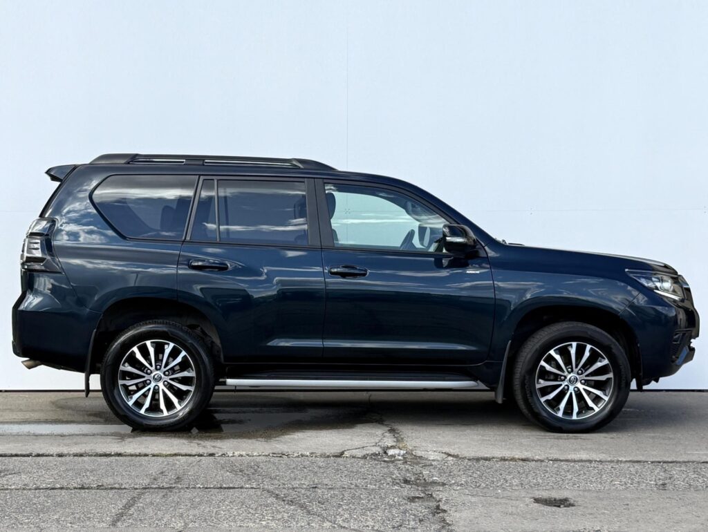 Toyota Land Cruiser  2.8 D-4D AT AWD 150kW Executive