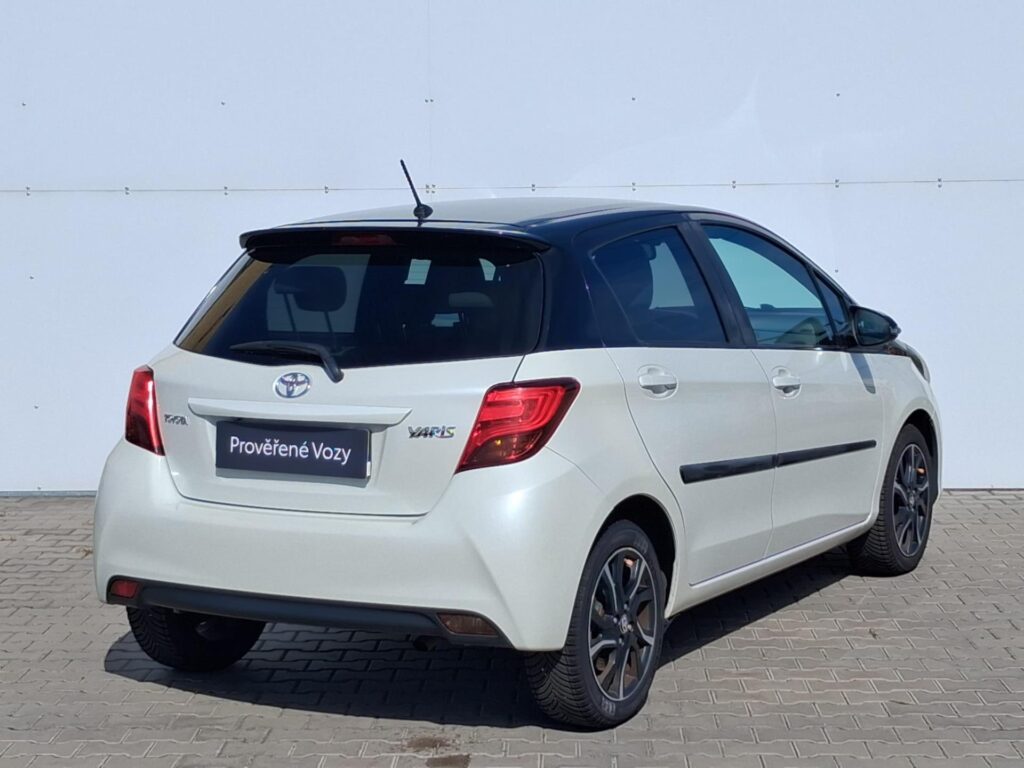 Toyota Yaris  1.3 VVT-i Selection Smart