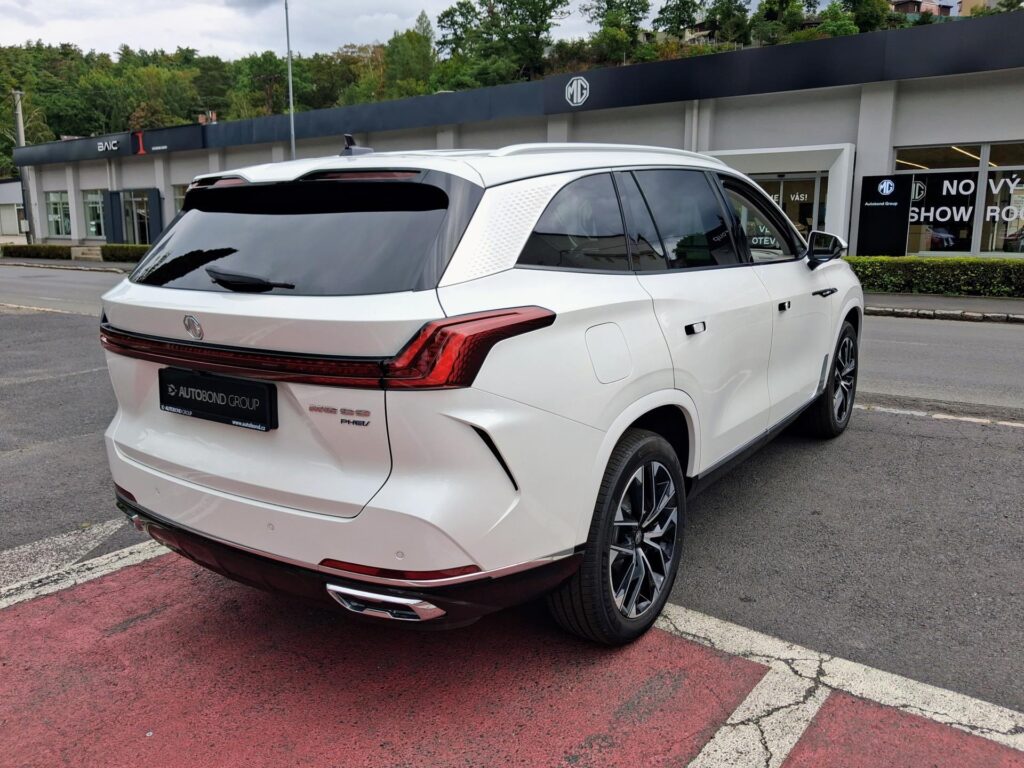 MG S9  PREMIUM 1.5TGI PHEV 220kW 1AT 4×2