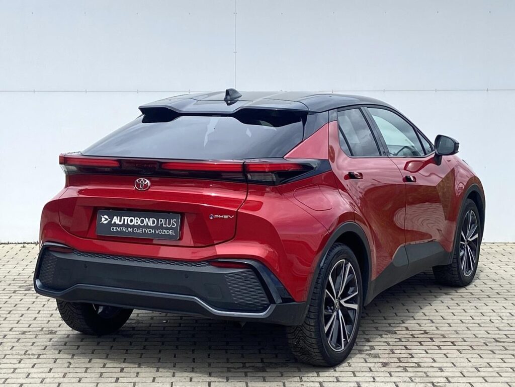 Toyota C-HR  2.0 PHEV 220k e-CVT Executive