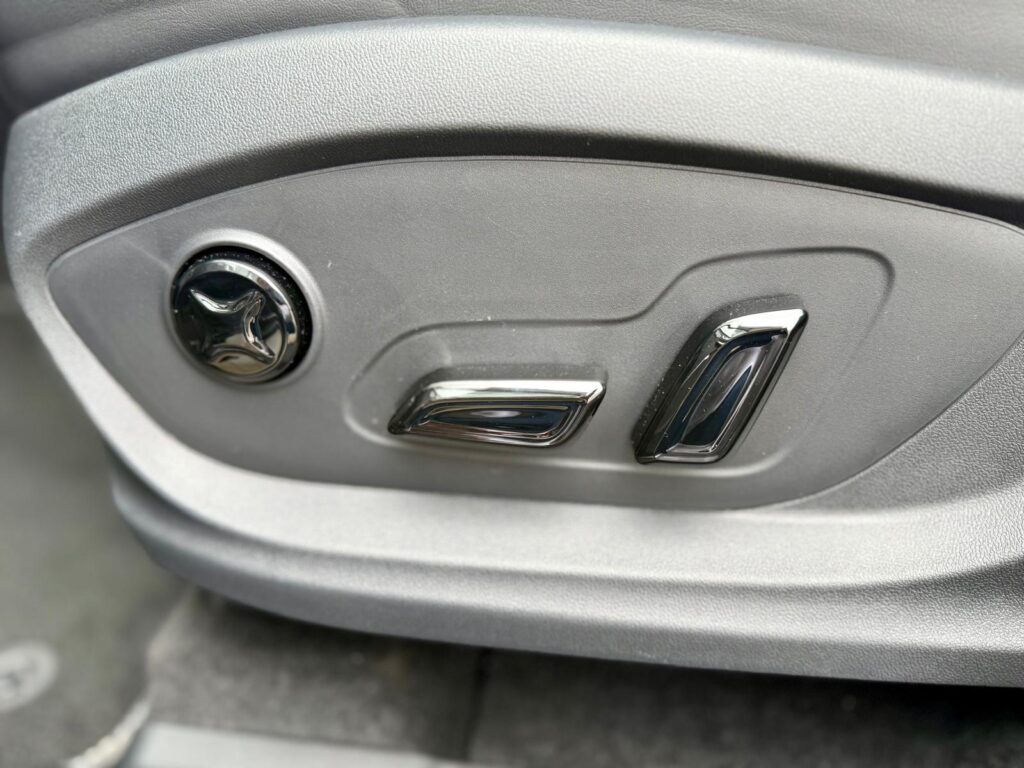 MG S9  PREMIUM 1.5TGI PHEV 220kW 1AT 4x2