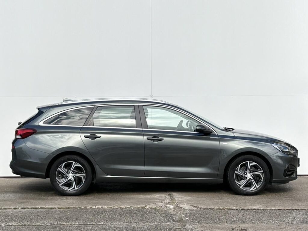 Hyundai i30  1.5 T-GDI 117kW Family SMART