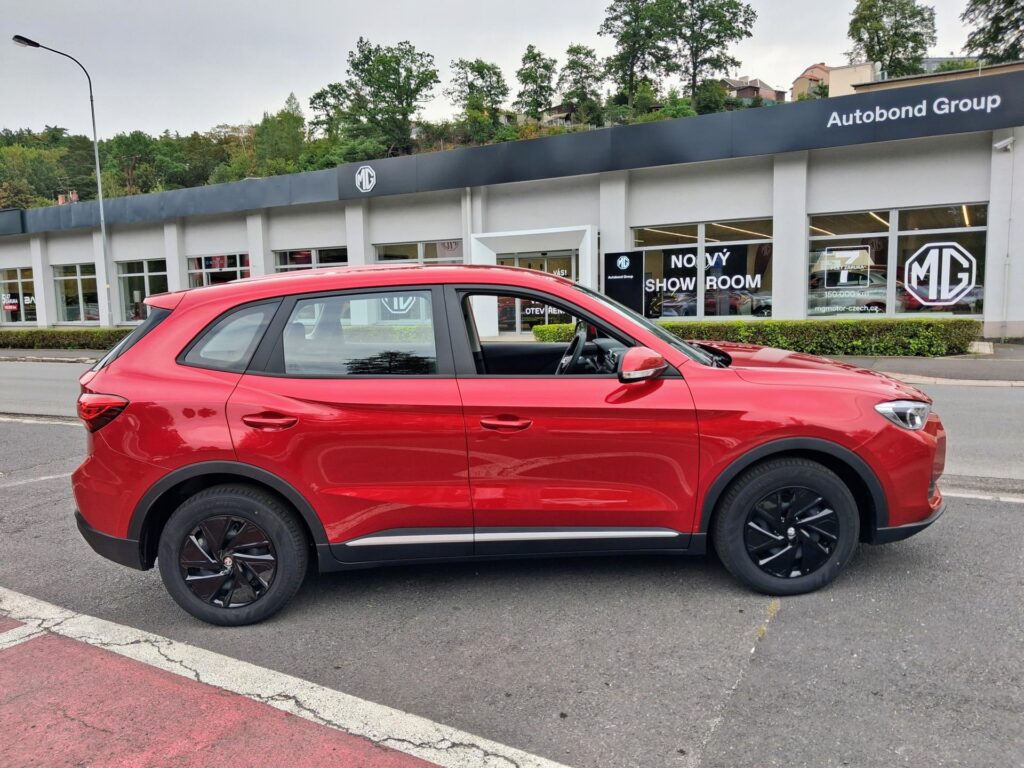 MG ZS  ESSENTIAL Hybrid+ 145kW 4×2 AT