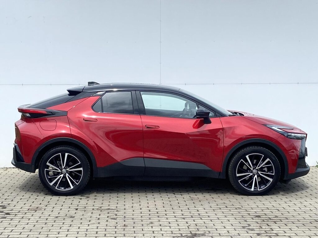 Toyota C-HR  2.0 PHEV 220k e-CVT Executive