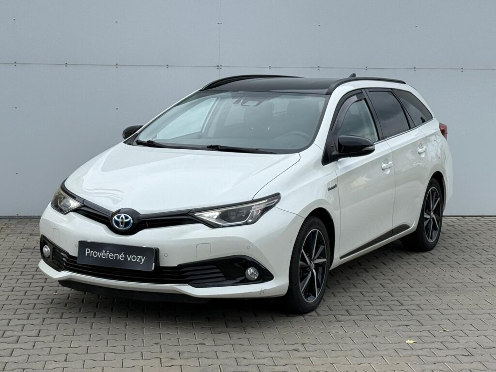 Toyota Auris  1.8 HSD e-CVT Selection