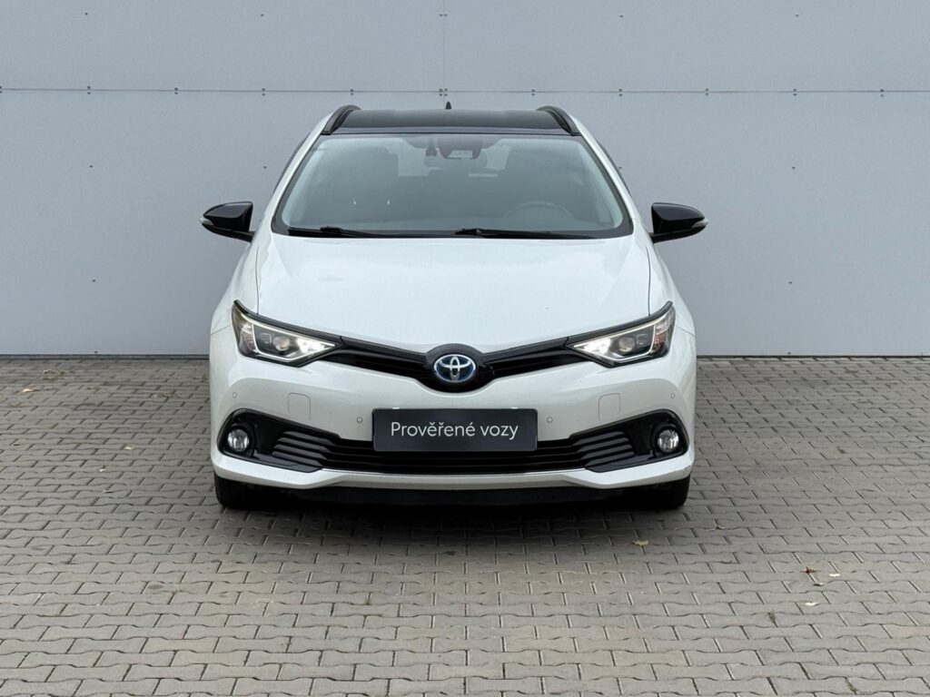 Toyota Auris  1.8 HSD e-CVT Selection