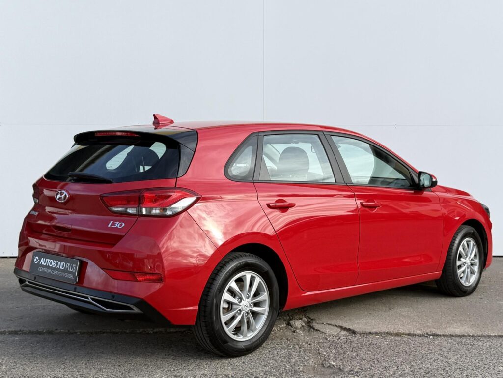 Hyundai i30  1.5 DPi 81kW Smart