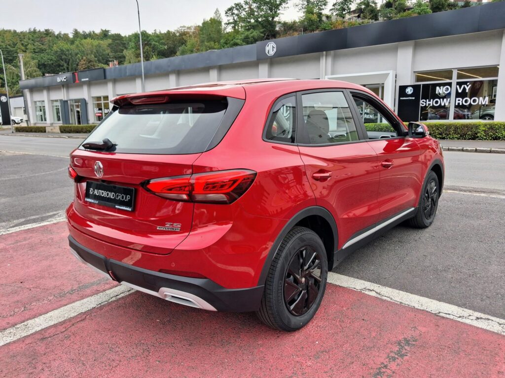 MG ZS  ESSENTIAL Hybrid+ 145kW 4×2 AT