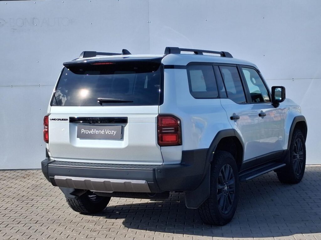 Toyota Land Cruiser  2.8 D-4D 6AT Executive MHEV AWD